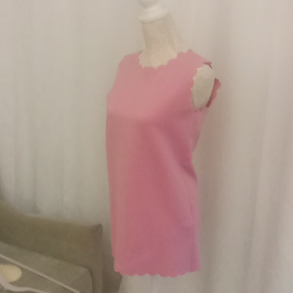 A candy pink sheet one size